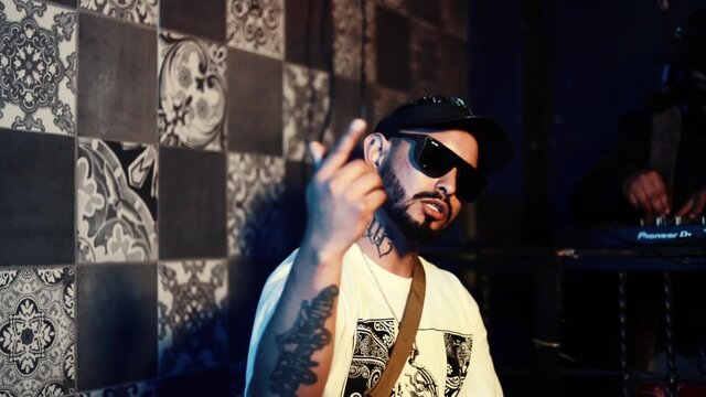 Me Domina (feat. Sound Killah Music & Arizmeendi)