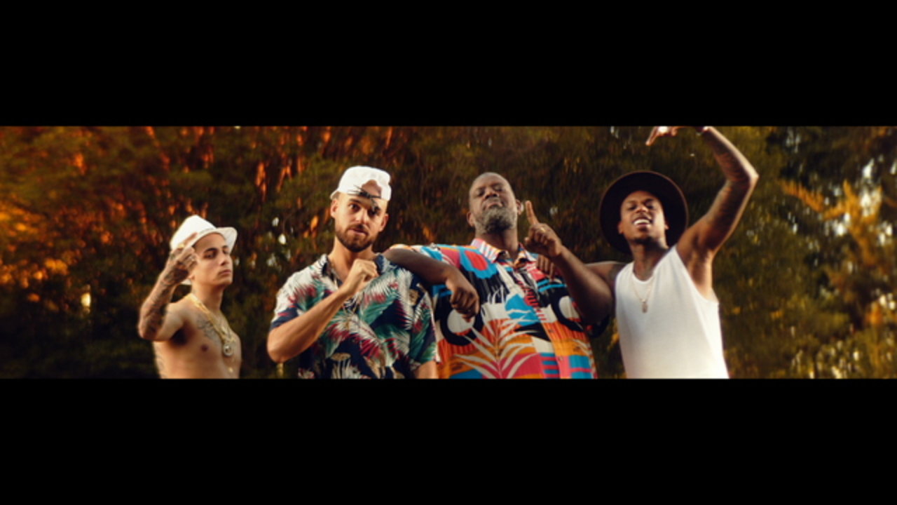 Traje de Verão (feat. Péricles)