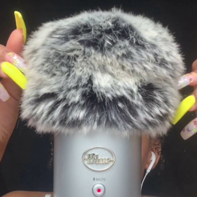 Fluffy Mic Scratching (Long Nails & No Talking)