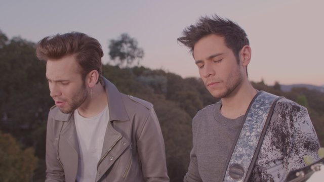 Café en la Mesa (Video Oficial)
