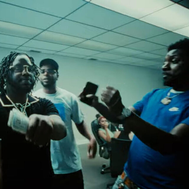Crunch Time (feat. 3200 TRE)