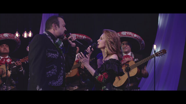 Amor de los Dos (feat. Pepe Aguilar)