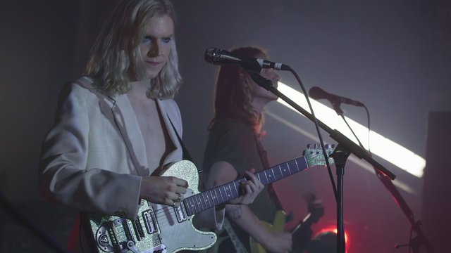 Olympia (This Feeling TV Live Session)