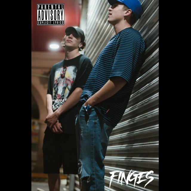 FINGES (feat. Iann Mik)