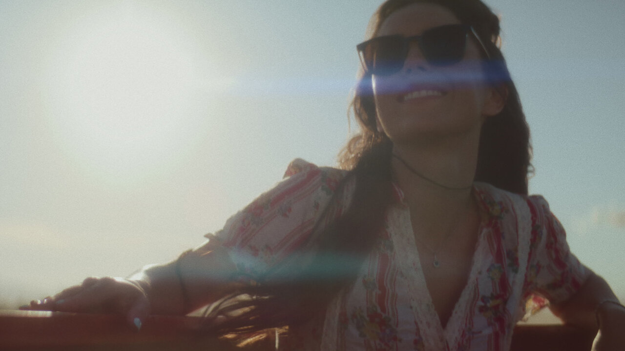 Beautiful Eyes (Official Video)