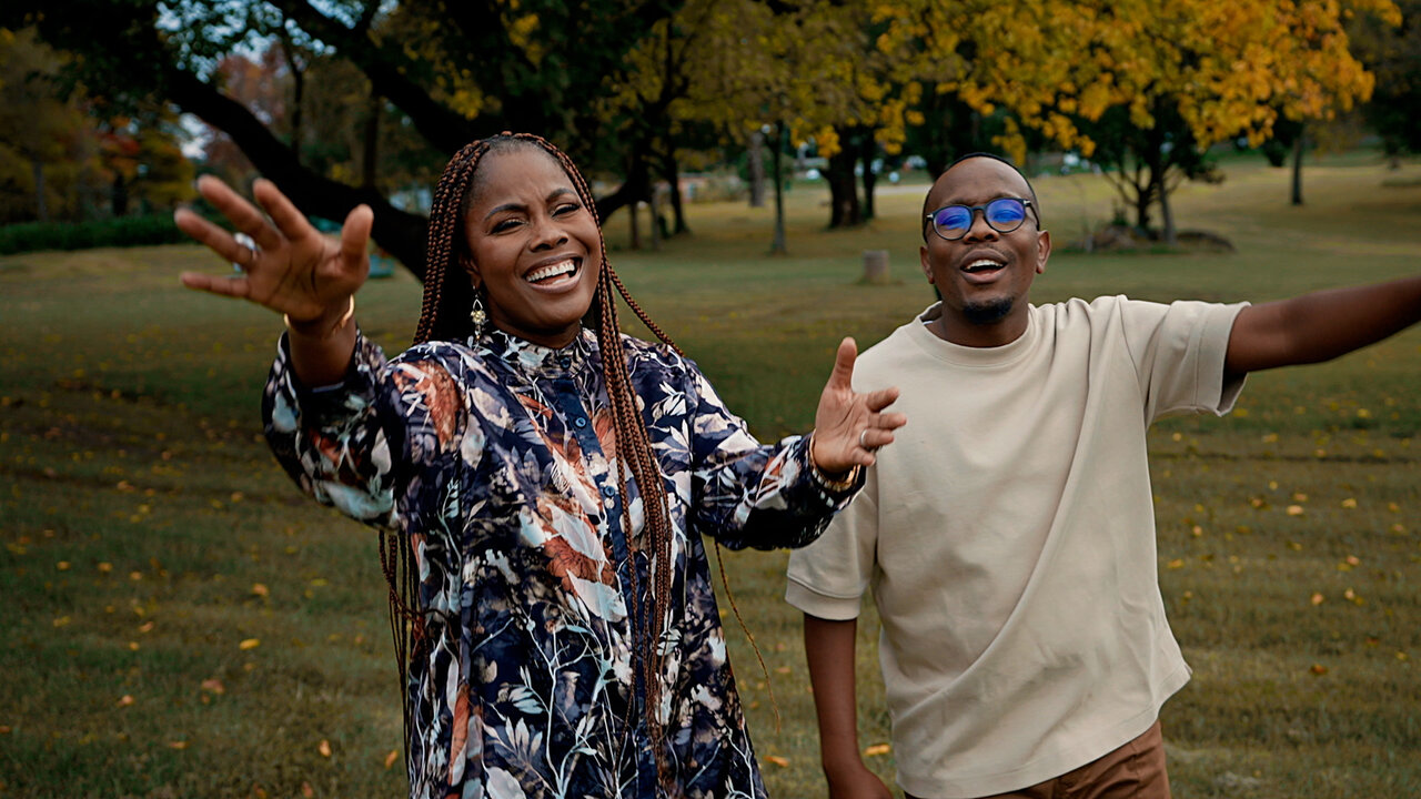 Jesus Reigns (Remix) (feat. Khaya Mthethwa)