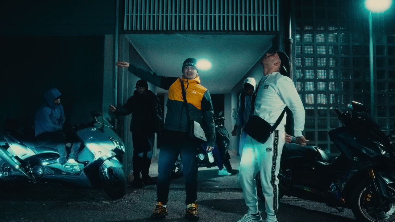 Calma (feat. Neima Ezza) (Official Video)