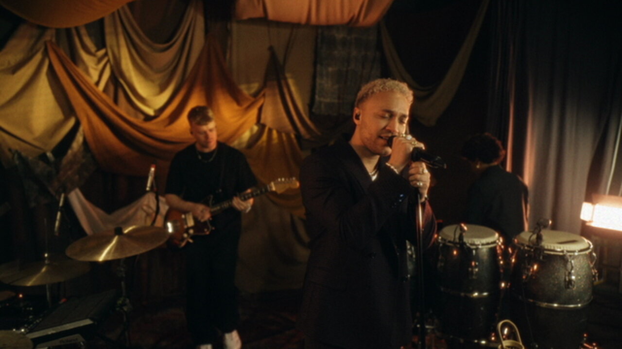 Venus (Live Video)