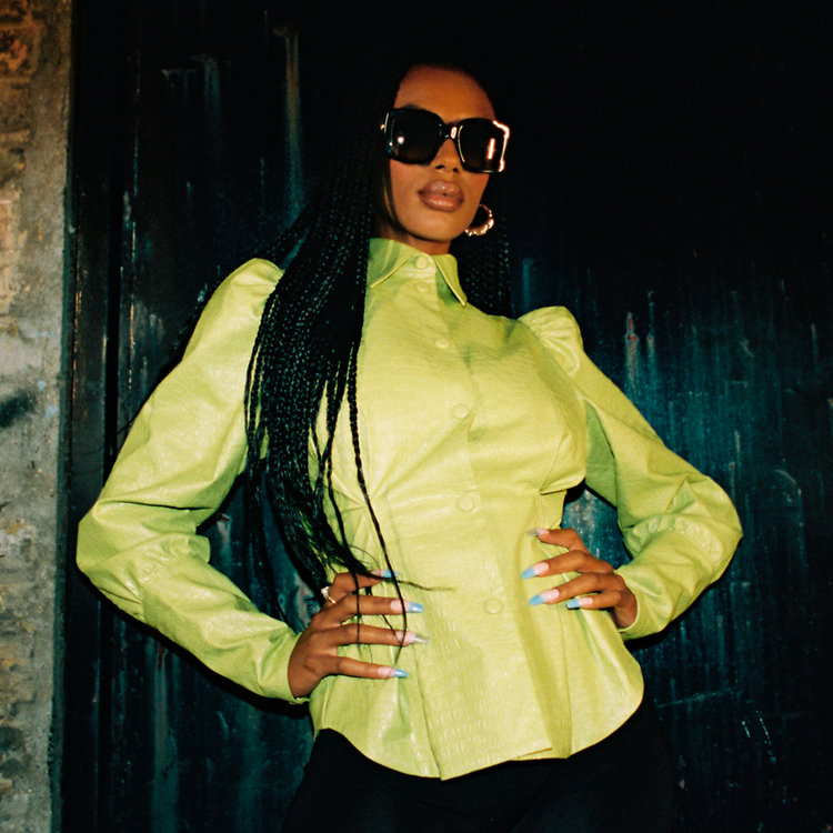 Layla Singer LAYLA on TIDAL