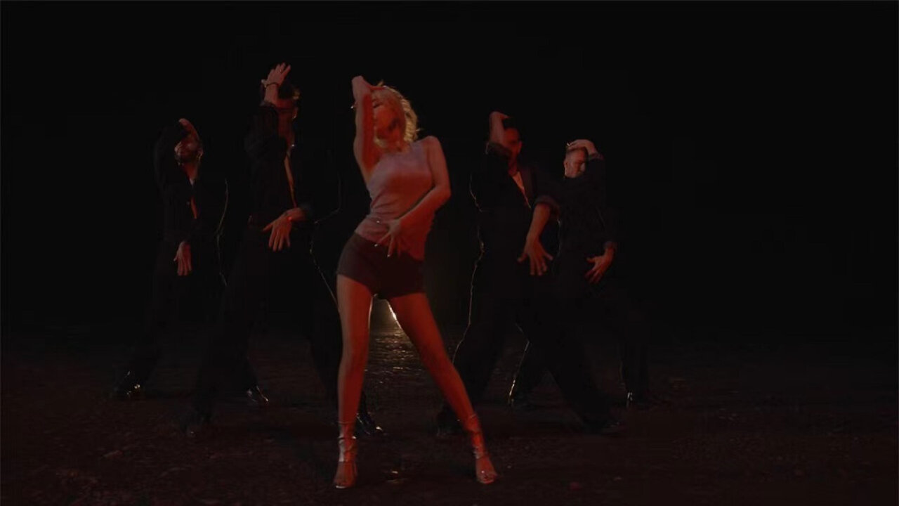 Licorice(Dance Version)
