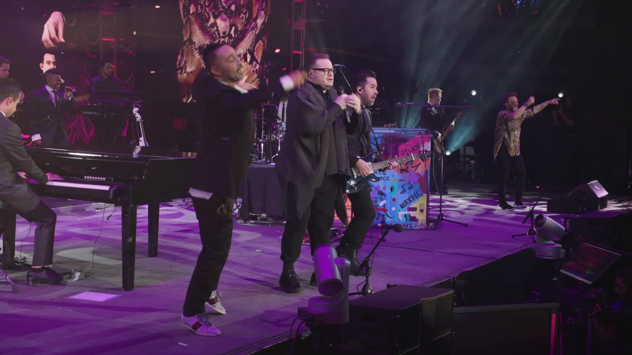 Abrázame (4 Latidos Tour - En Vivo)