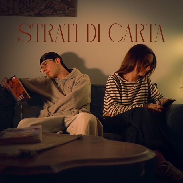 strati di carta (feat. sofà)