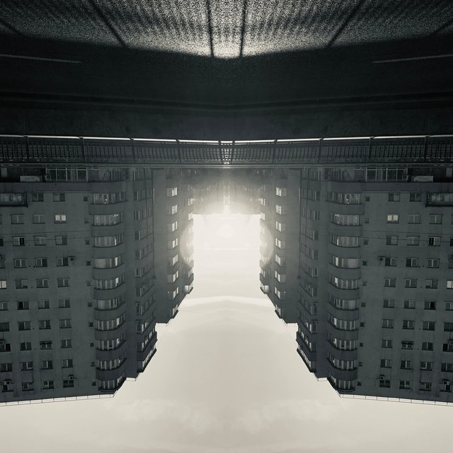 Dark mirrors 