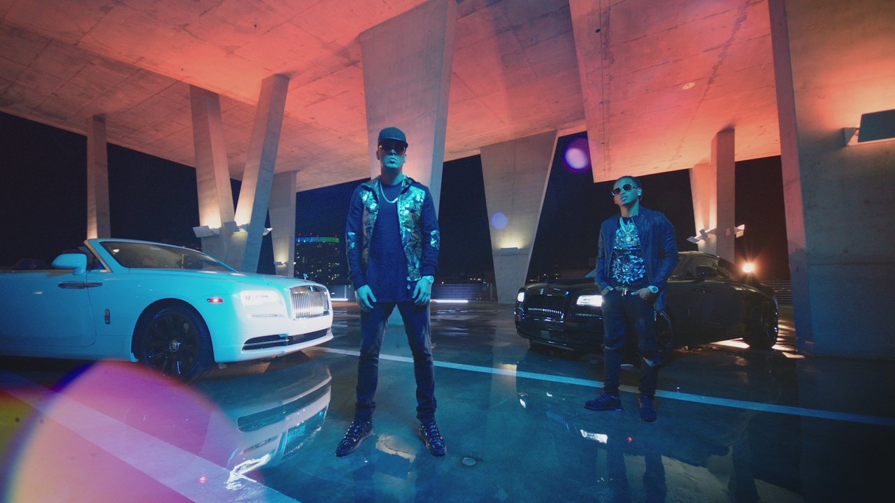 Escápate Conmigo (feat. Ozuna)