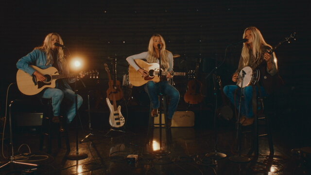 I Know It’ll Never End (Acoustic Sessions)