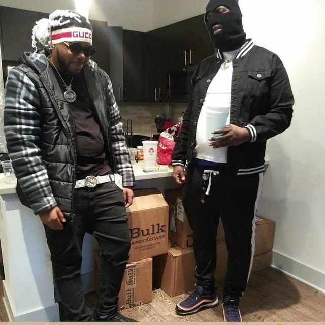No Hook (feat. Fraucegod)