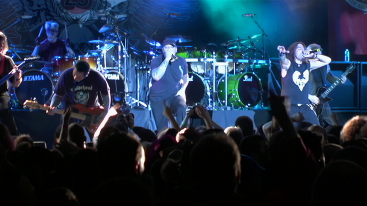 The Dagger (Live at the Nokia Theatre, New York, NY, 12/15/2005)