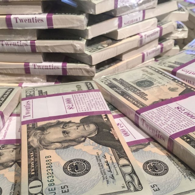 Guap (feat. Yeat)
