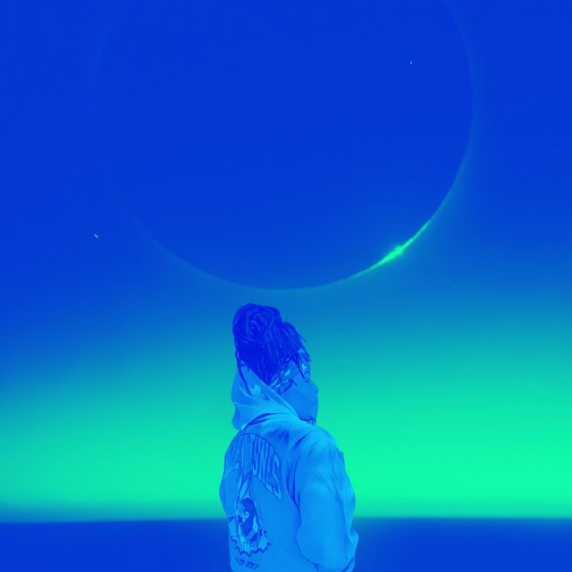 Universal (Deluxe)