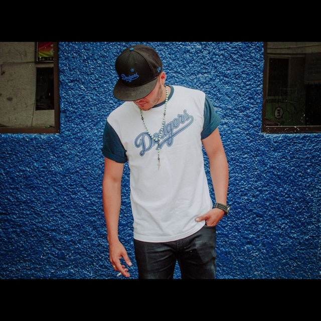 Muñequita Quitapenas (feat. Ivan Correa)