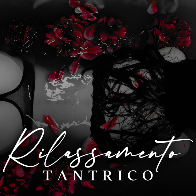 Rilassamento tantrico: Massaggio erotico e piacere in camera da letto