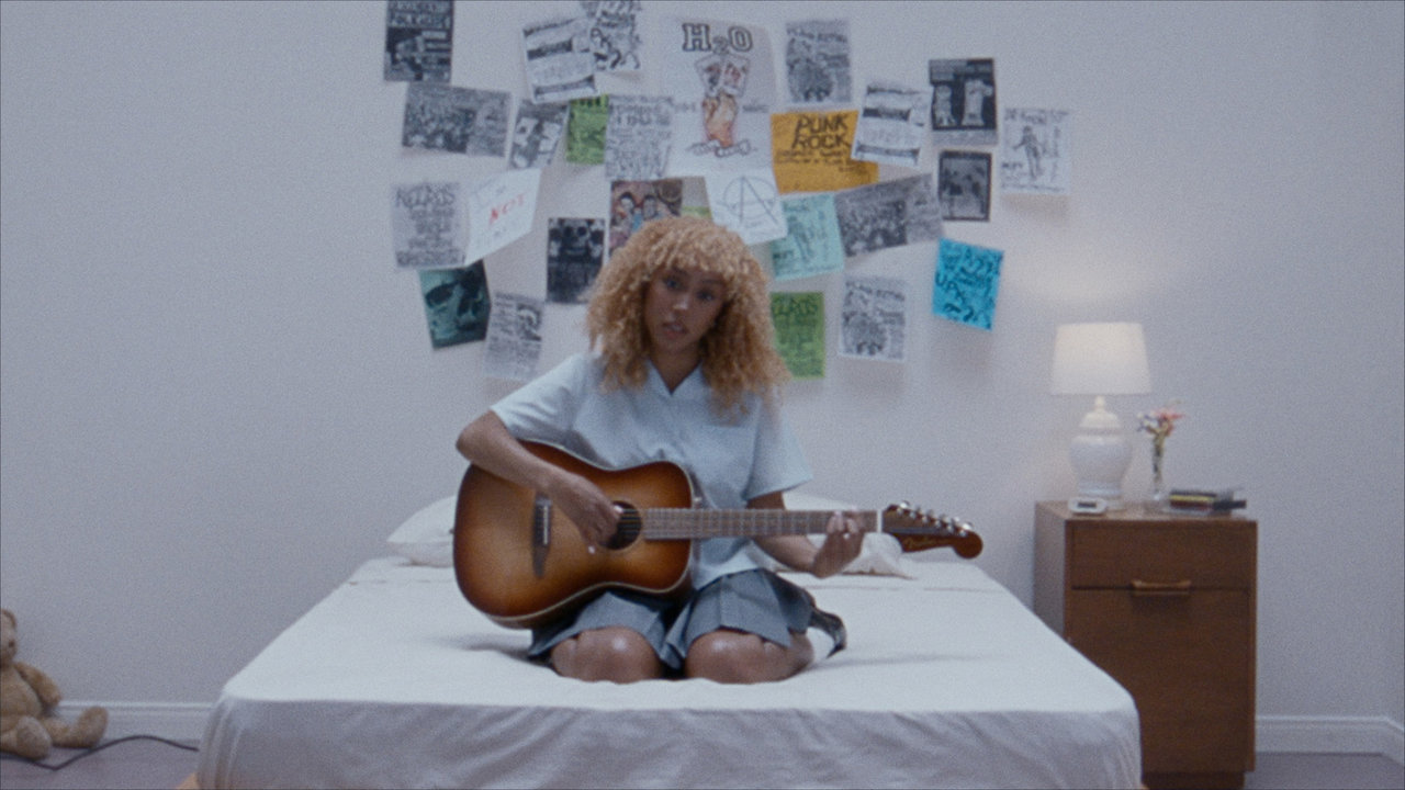 i'm fine (Official Video)