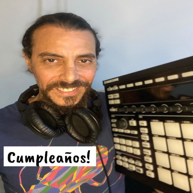 Cumpleaños Tech House