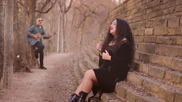 Ya Vivo Sin Ti (feat. Vicky Benites)