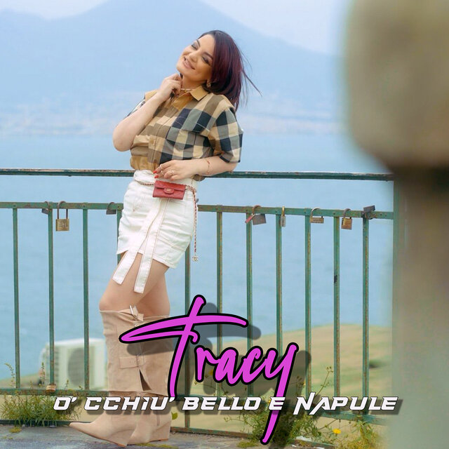 O' Cchiu' Bello E Napule