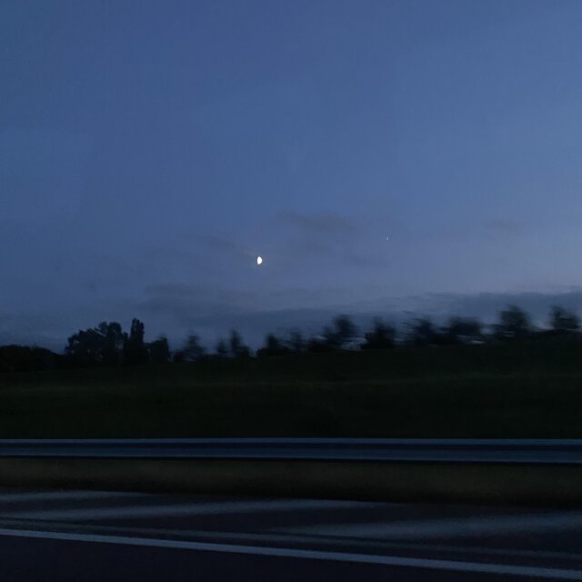 Dunkelblau