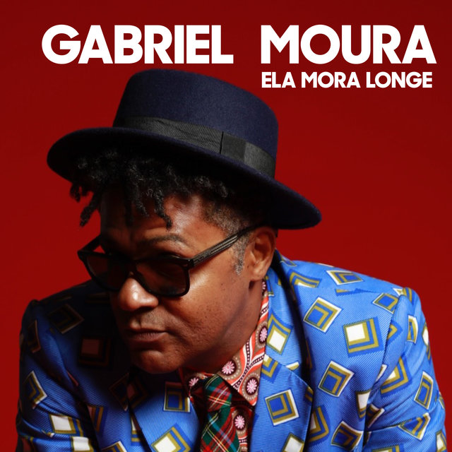 Ela Mora Longe