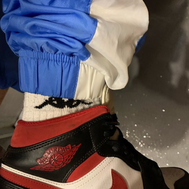 600