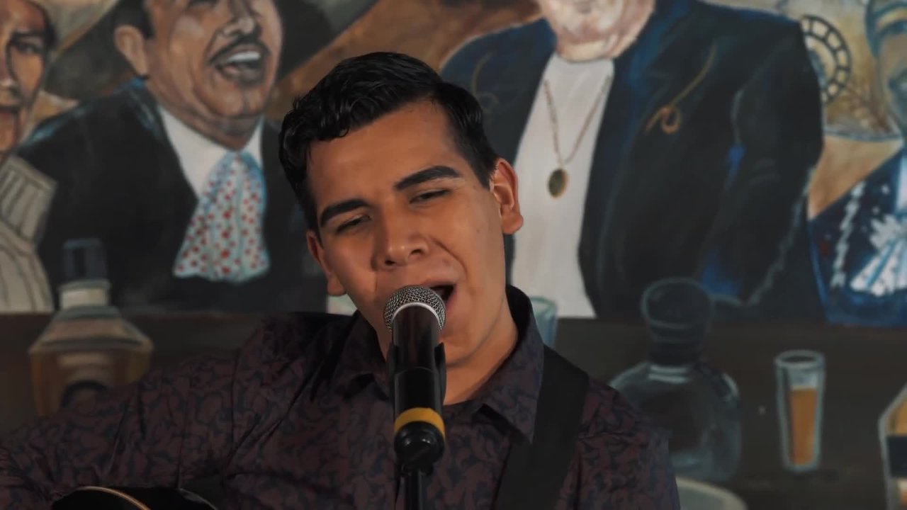 Dueño De Ti (En Vivo)