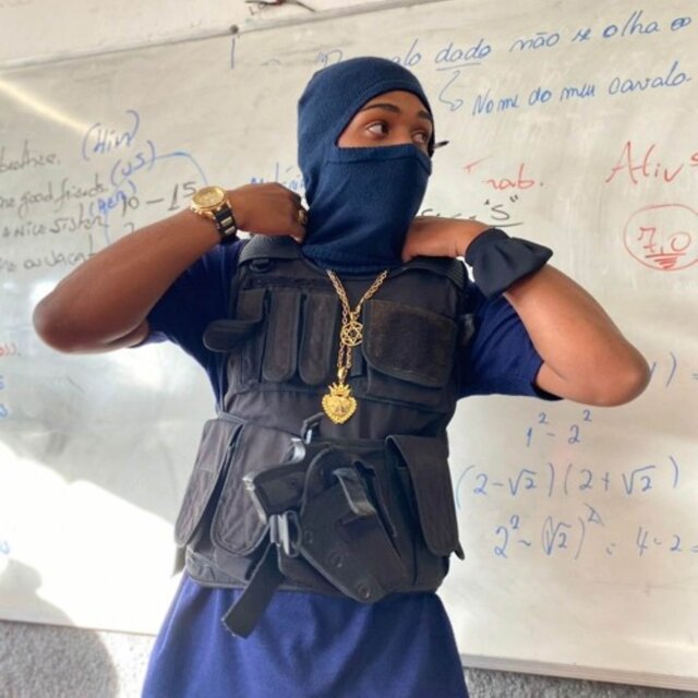 NÃO ADIANTA SER FÃ , TEM QUE LEVAR NA RISCA