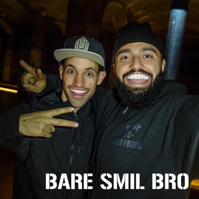 Bare Smil Bro