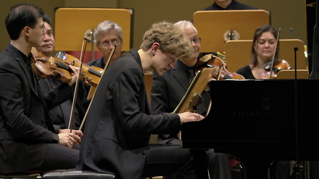 Beethoven: Piano Concerto No. 2 in B-Flat Major, Op. 19: 3. Rondo. Molto allegro