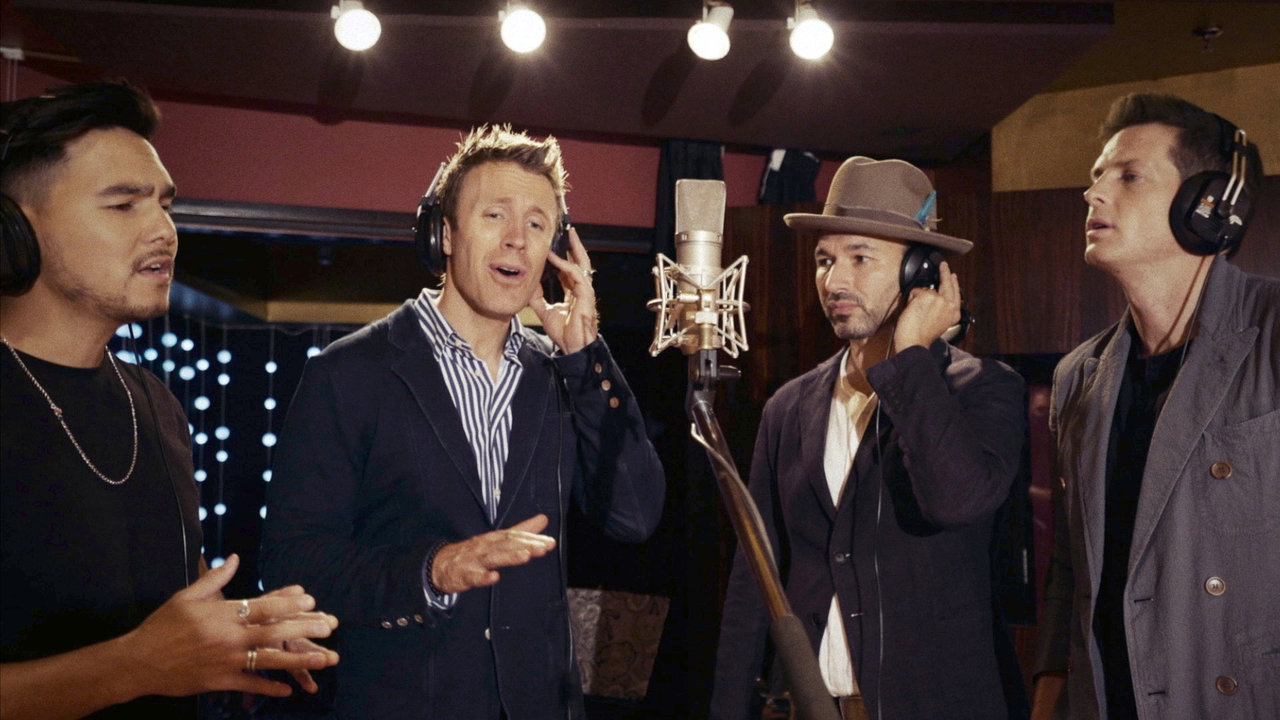O Holy Night (feat. The Tenors) (Official Video)