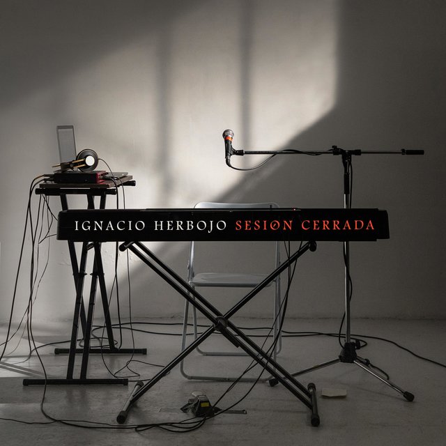 Sesión Cerrada (En Vivo)