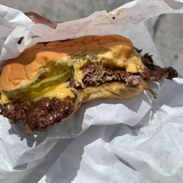 there's no smashburgers in smashed countries
