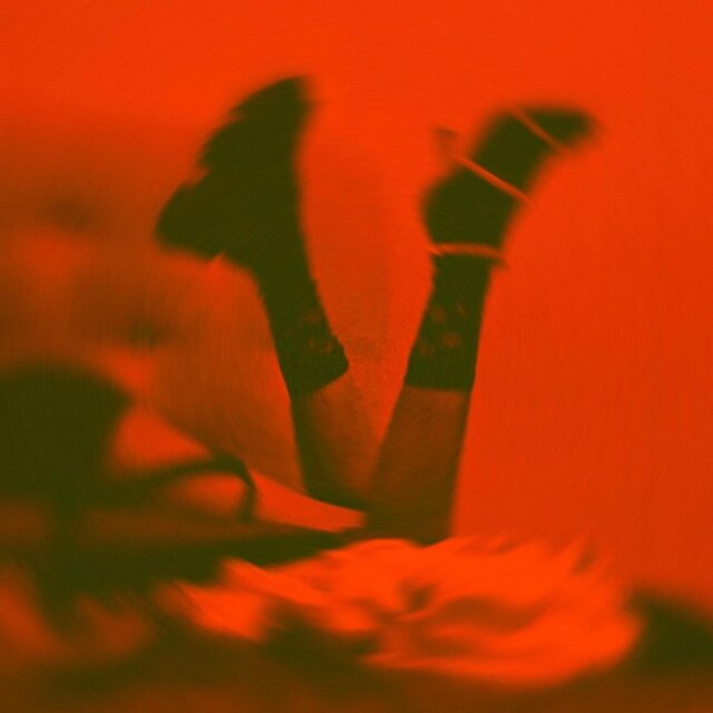 tipsy. (feat. Unotheone)