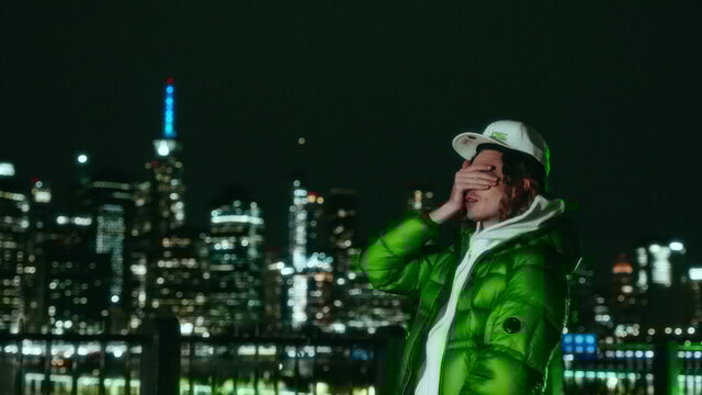 JUNKIE BAR (Official Video)