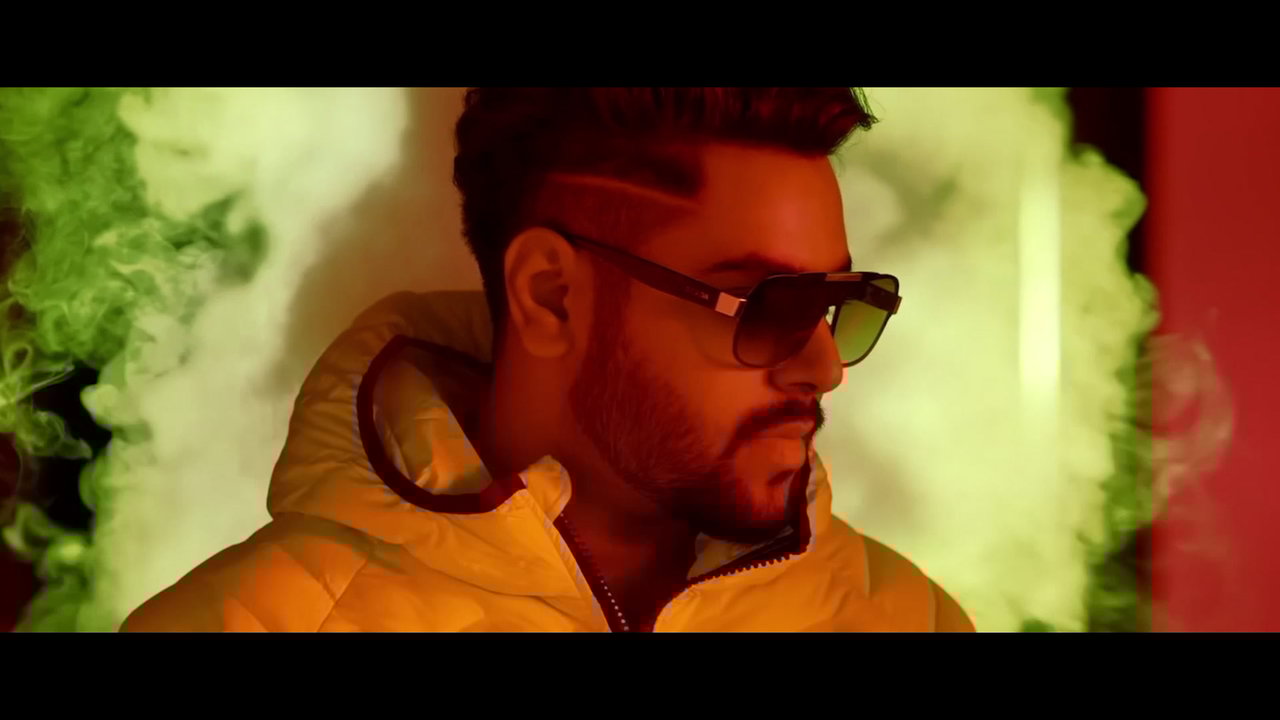Tu Lagdi Hot (From "The Successful Loosers")