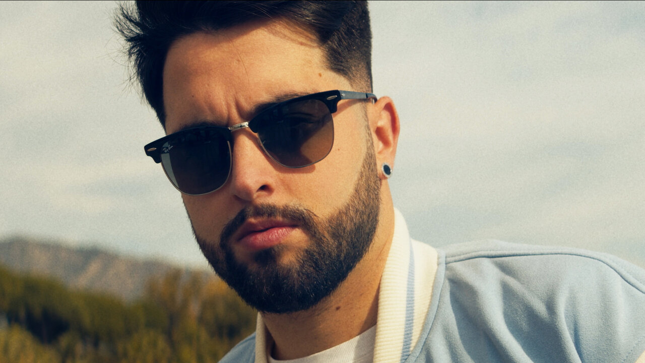 Ella Baila (Video Oficial)