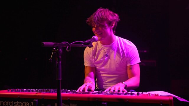 Gravity (Live from Chicago)