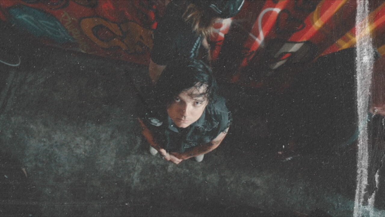 SOS (feat. Travis Barker)