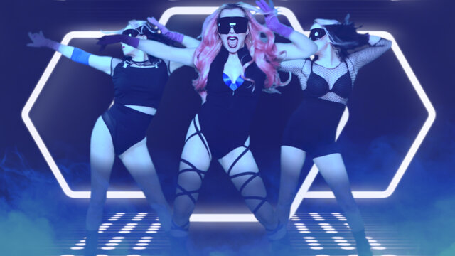 Keep on Dancing (Official Music Video)