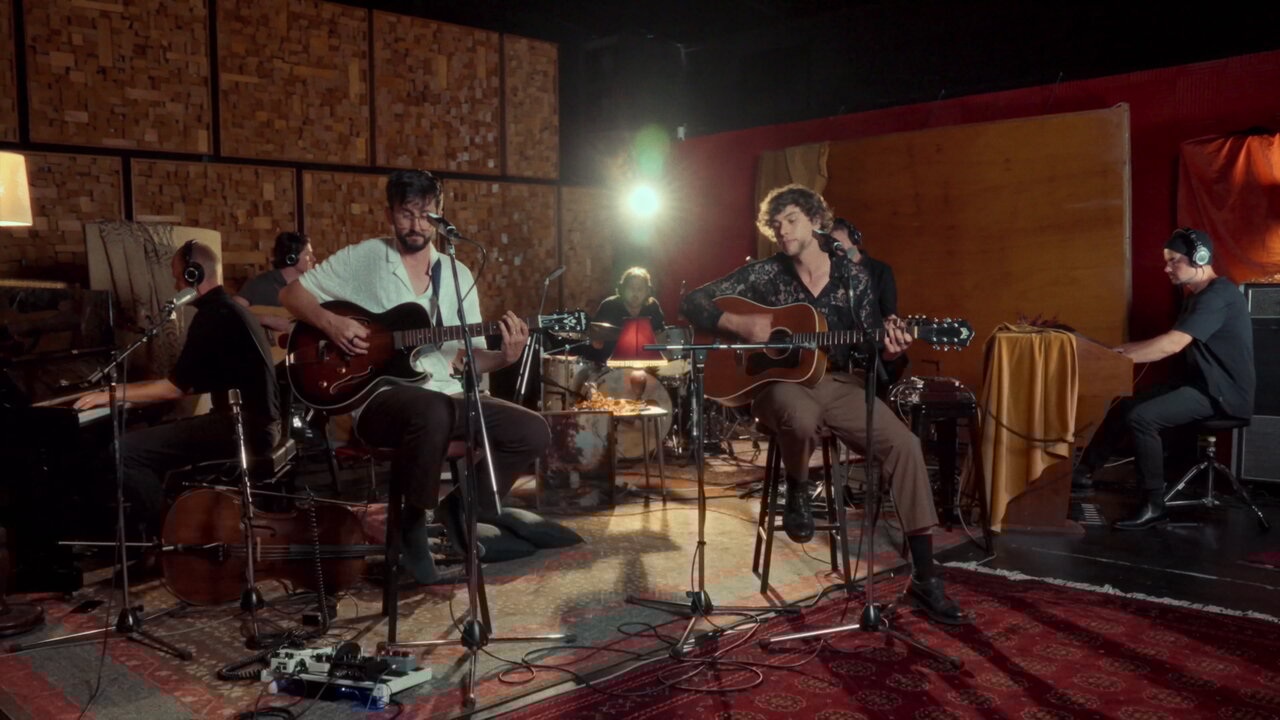 Bird on the Breeze (Live In Studio)