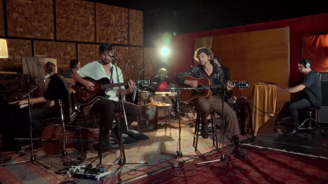 Bird on the Breeze (Live In Studio)