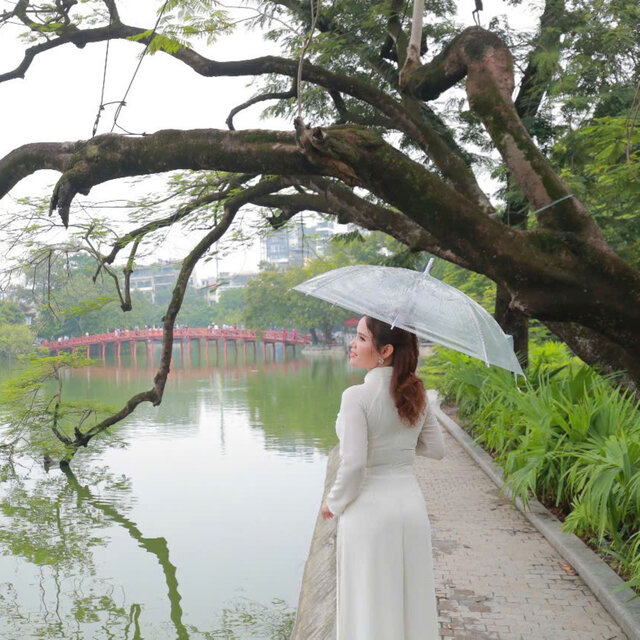 Lữ Khách Bên Đường