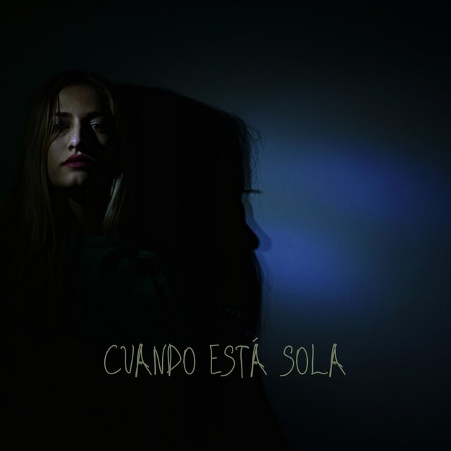 Cuando esta sola
